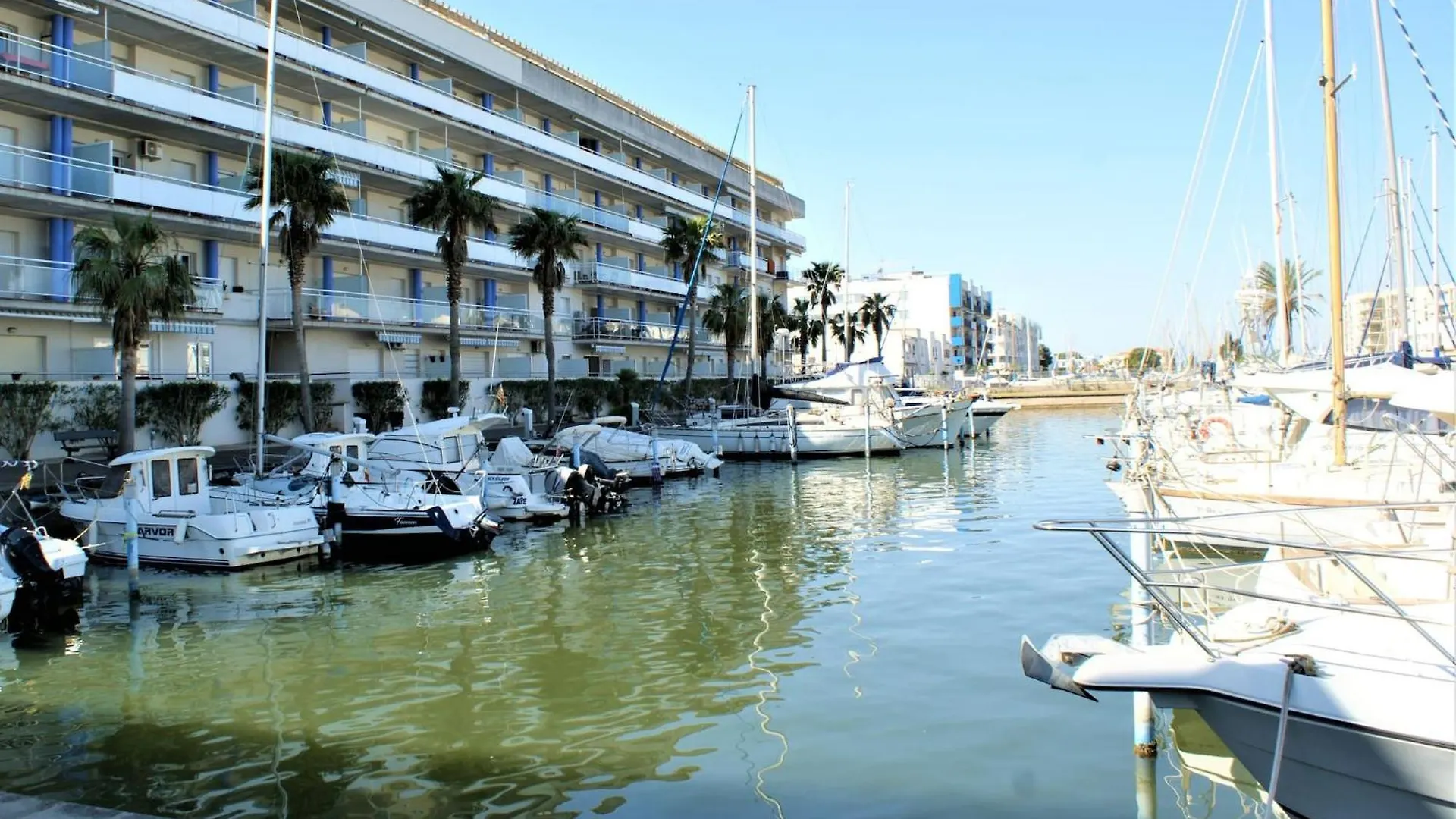 Apartamento Con Vistas Al Canal En Residencia Con Piscina Roses 0*,  Spain